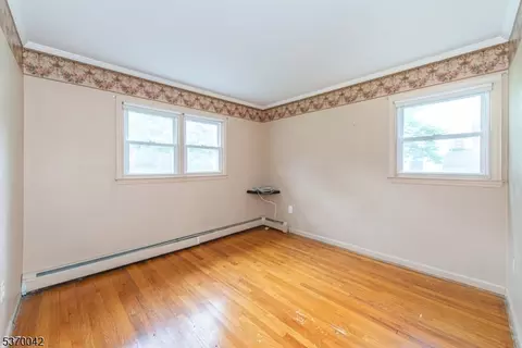 110 Chestnut Dr, Wayne, NJ 07470 photo 12