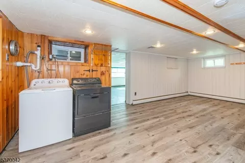 110 Chestnut Dr, Wayne, NJ 07470 photo 21