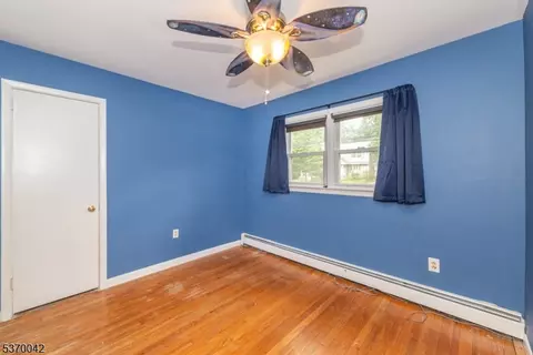 110 Chestnut Dr, Wayne, NJ 07470 photo 13