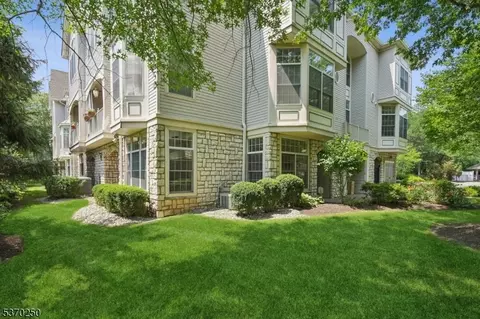 701 Regal Blvd #701, Livingston, NJ 07039