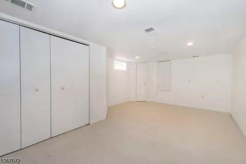 15 Coventry Rd, Wayne, NJ 07470 photo 17