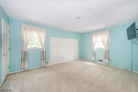 15 Coventry Rd, Wayne, NJ 07470 photo 10