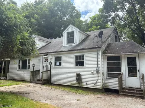 156 Rt23, Hamburg, NJ 07419