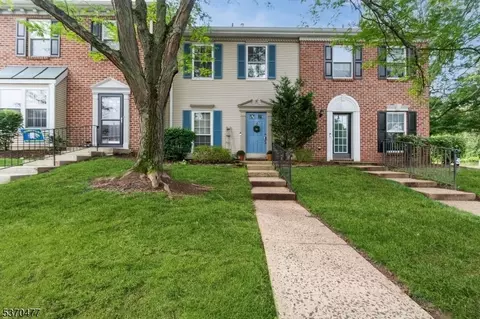 907 Doolittle Dr, Bridgewater, NJ 08807