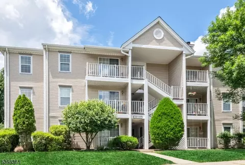 401 Poets Way, Mahwah, NJ 07430