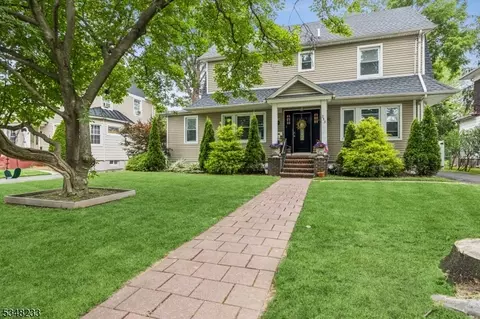 253 E 2nd Ave, Roselle, NJ 07203