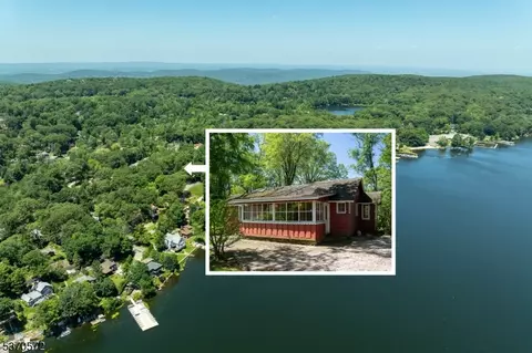 209 Alturas Rd, Highland Lakes, NJ 07422