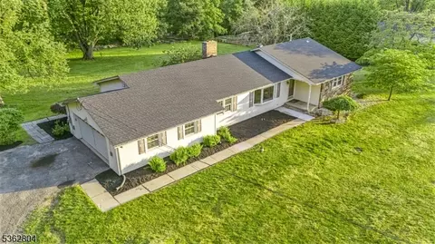 4 Hickory Trl, Flemington, NJ 08822