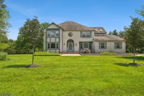 45 Adams Dr, Belle Mead, NJ 08502