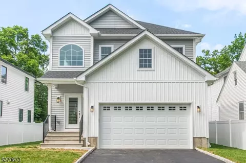 21 Maple Ave, Morris Plains, NJ 07950