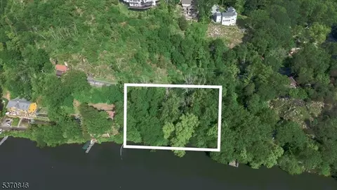 202 W Shore Trl, Sparta Twp, NJ 07871