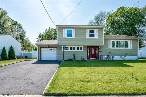 14 Mcginnis Rd, Edison Twp, NJ 08817