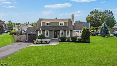 11 Stockton Rd, New Brunswick, NJ 08901