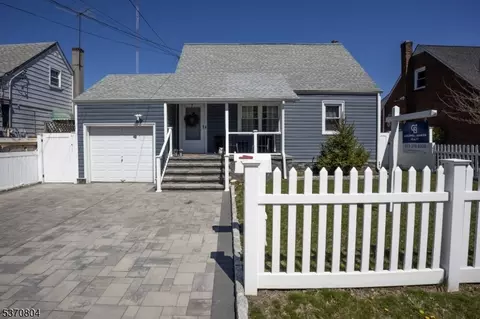 345 Garibaldi Ave, Lodi, NJ 07644