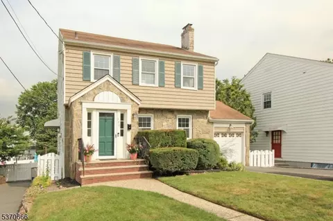 300 Walnut St, Nutley, NJ 07110