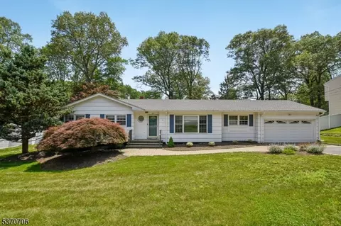 35 Misty Mountain Rd, Randolph, NJ 07869