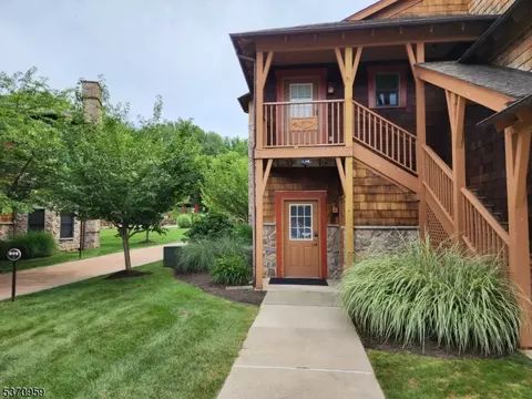 4 Maple Cres #11, Vernon, NJ 07462