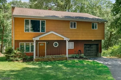 153 Valley View Dr, Rockaway, NJ 07866