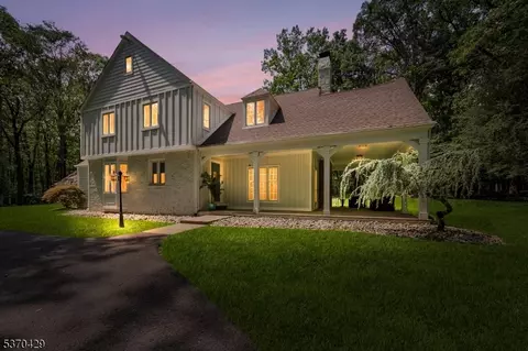 32 Horizon Dr, Mendham Twp, NJ 07945