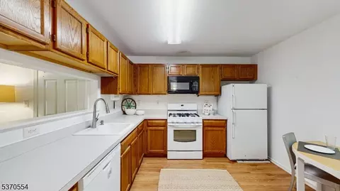 50 Pine St #4E, Montclair, NJ 07042 photo 8