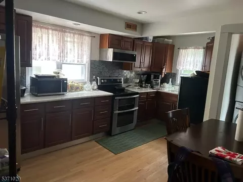 29 Drake Ave, Dover, NJ 07801