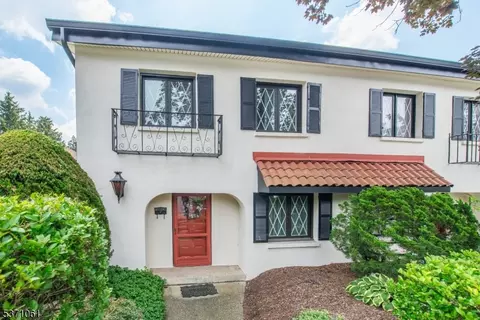 11 Dorado Dr # E, Morristown, NJ 07960