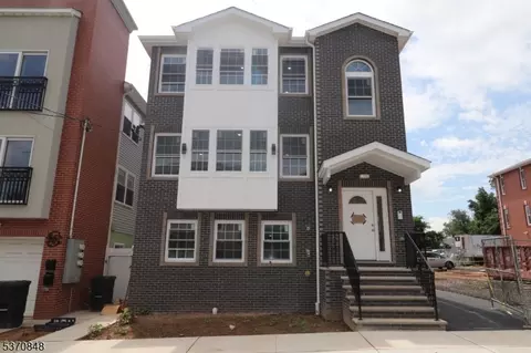 32 Garibaldi Ave, Newark, NJ 07114