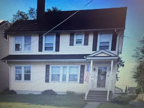 944 W 8th St, Plainfield, NJ 07063