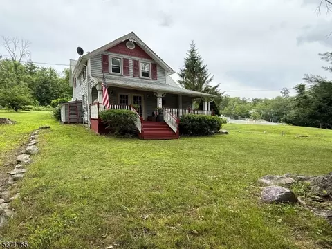 646 Morsetown Rd, West Milford, NJ 07480