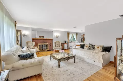 42 Cecilia Dr, Wayne, NJ 07470 photo 6