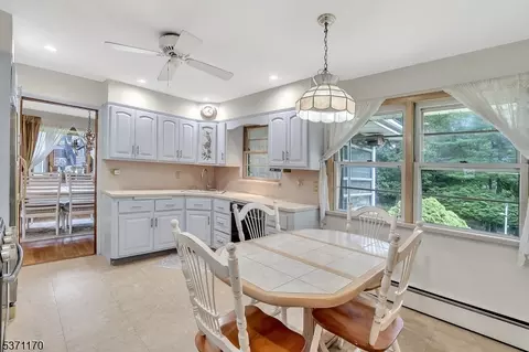 42 Cecilia Dr, Wayne, NJ 07470 photo 11