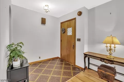 42 Cecilia Dr, Wayne, NJ 07470 photo 5
