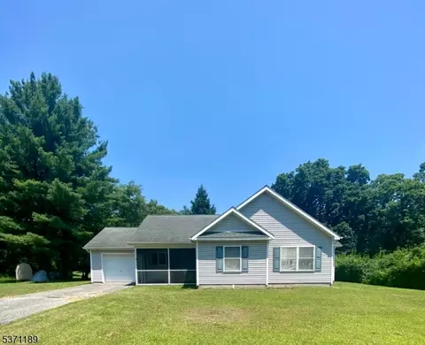 213 Lake Shr, Montague, NJ 07827