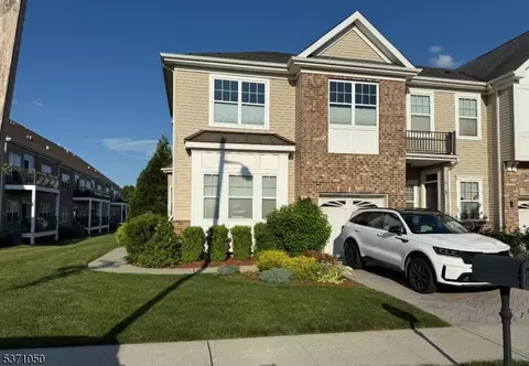 1 Shadowlawn Dr, Somerset, NJ 08873