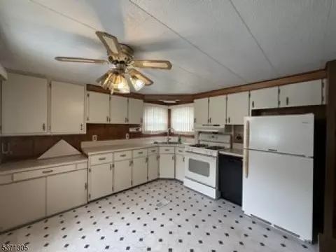 93 Mount Pleasant Avenue C2 #C2, Dover, NJ 07801 photo 4