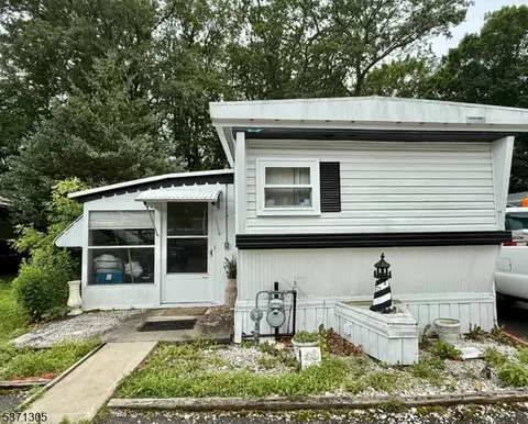 93 Mount Pleasant Avenue C2 #C2, Dover, NJ 07801