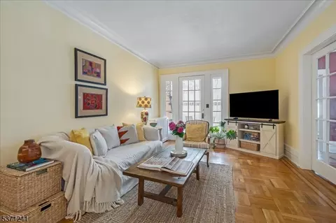 16 Forest St #405, Montclair, NJ 07042