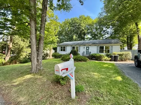 45 Scranton Pkwy, Oxford, NJ 07863