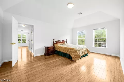 2 Eileen Ct, Parsippany, NJ 07054 photo 17