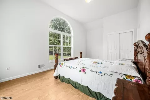 2 Eileen Ct, Parsippany, NJ 07054 photo 11