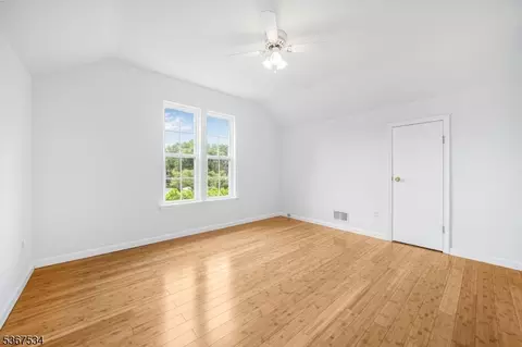 2 Eileen Ct, Parsippany, NJ 07054 photo 21