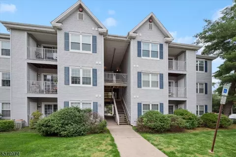 223 Stratford Pl, Bound Brook, NJ 08805