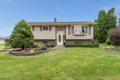 220 S 6th St, Phillipsburg, NJ 08865