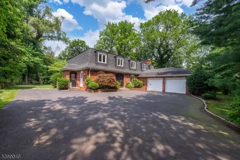 50 Edwards Rd, Clifton, NJ 07013