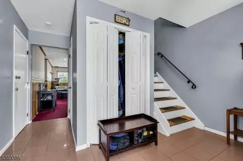 557 Howard Ave, Middlesex, NJ 08846 photo 14