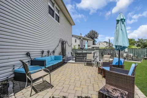 557 Howard Ave, Middlesex, NJ 08846 photo 10