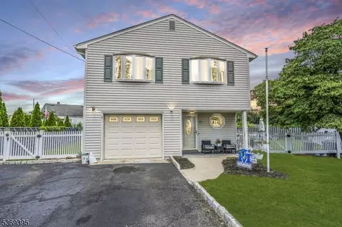 557 Howard Ave, Middlesex, NJ 08846