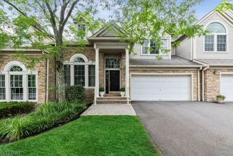 4 Alpine Dr, North Haledon, NJ 07508