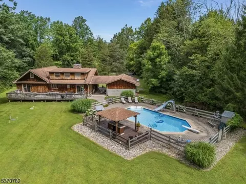 1 River Trl, Hackettstown, NJ 07840
