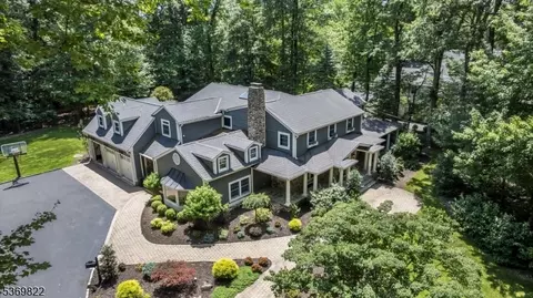 133 Devon Rd, Essex Fells, NJ 07021
